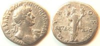 Antike / Römische Kaiserzeit / Traian Denar, Silber Traian, 98-117, Aeternitas n.l. mit zus. Inschrift nicht in Kampmann