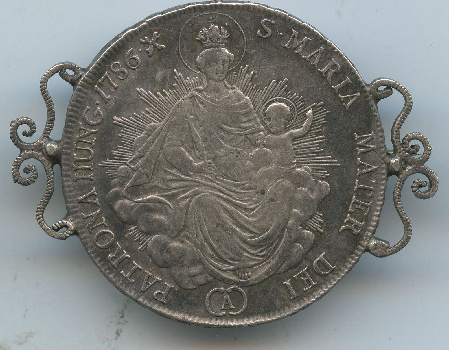 RDR Österreich Ungarn 1 2 Taler Silber als Brosche 1786 A Wien GB1191