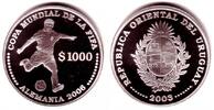 Uruguay 1000 Pesos Fussball WM 2006 in Deutschland - Spieler mit Ball