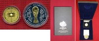 Bundesrepublik Deutschland 100 Euro Goldmünze 1/2 Unze Deutschland BRD 100 Euro 2005 D Fußball Weltmeisterschaft 2006 mit Silbermed.