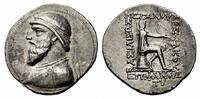 GRIECHISCHE MÜNZEN Tetradrachmon PARTHER: MITHRADATES II.