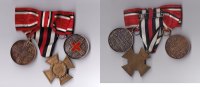 Deutsches Reich Bandmontage mit 3 Abzeichen Rotes Kreuz, Ehrenkreuz für Kriegsteilnehmer