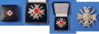 3. Reich Konvolut eines Hauptmanns Orden im Etui, Urkunden, Erinnerungsgeschenk