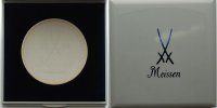 Meissen, Weißes Porzellan Schwerter Medaille Caspar David Friedrich, 51 Ø mm, im Etui