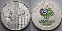 China 10 Yuan, 31,1g fein, Ø 40mm Fussball WM Deutschland 2006, Farbmünze, inkl. Kapsel, Etui & FIFA-Zertifikat