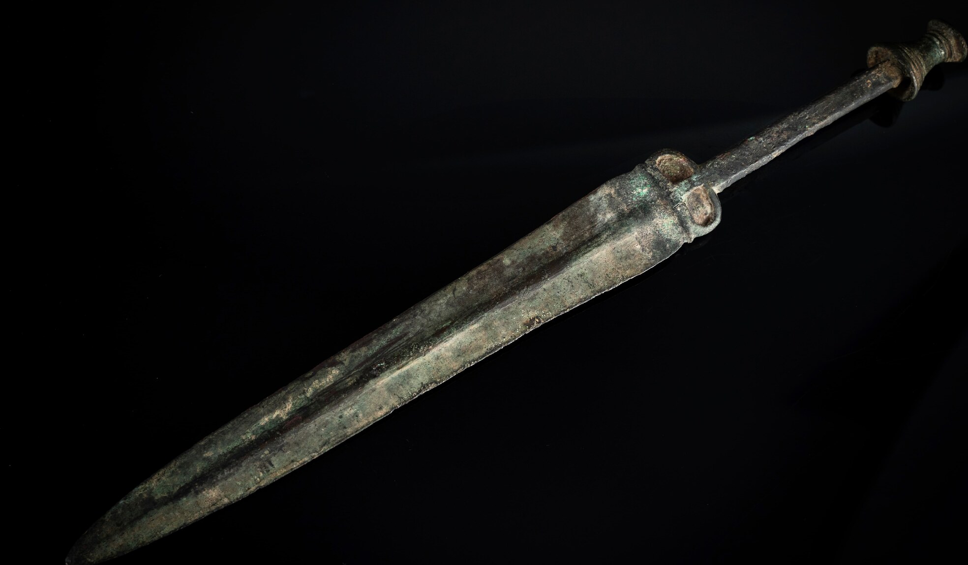 Iron Age dagger in excellent condition, Luristan Iron Age Middle East ...