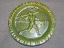 Deutschland Sammelteller -Spiele der XX. Olympiade München 1972- Speerwerfer grün, 24 cm -