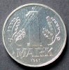 DDR 1 Mark 1988 A S.15 / Al / Staatswappen - Wert zwischen Eichenbl&auml;tter... 20.83 US$  +  34.72 US$ shipping