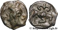 Potin au taureau et au lis, classe Ia Ier siècle avant J.-C. FRANKREICH GALLIEN - ALTEN UND MITTLERES SEINE  Ier siècle avant J.-C. (17mm, 2,86g,...