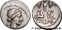 THE REPUBLIC (280 BC to 27 BC) Denier JULIUS CAESAR Espagne 45 AC. (17,5mm, 3,74g, 3h) -