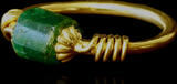 18K yellow gold ring with Roman emerald pearl.