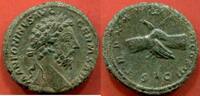 Antike Münzen 180 AS MARC AURELE 161- A/ M ANTONINVS AVG GERM SARM SA TETE LAUREE A DROITE R/ TR P XXX VIII COS III SC DEUX MAINS JOINTES TENANT UN -