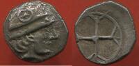 Antike Münzen OBOLE MARSEILLE PÉRIODE PRÉCLASSIQUE 450-410 AV J-C MASSALIA DE MARSEILLE EN ARGENT TYPE DU TRÉSOR D'AURIOL A/ TÊTE CASQUÉE A DROITE -