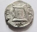 Rom nach 137 n. Chr Seltener Denar von Sabina als Diva   Rs. Altar very fine