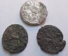 Rom 3. Jhd. n. Chr. Lot: 3 x Silber/Ae-Antoniniane von Gallienus, u.a. Tiermotive about very fine