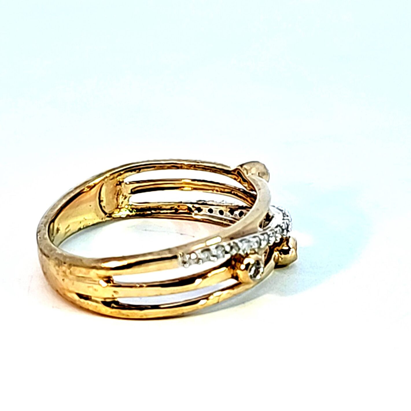 375 Gold Ring mit Diamanten 3x 0,16 Karat, Ringgröße 53 Sehr gut, siehe Fotos und Video
