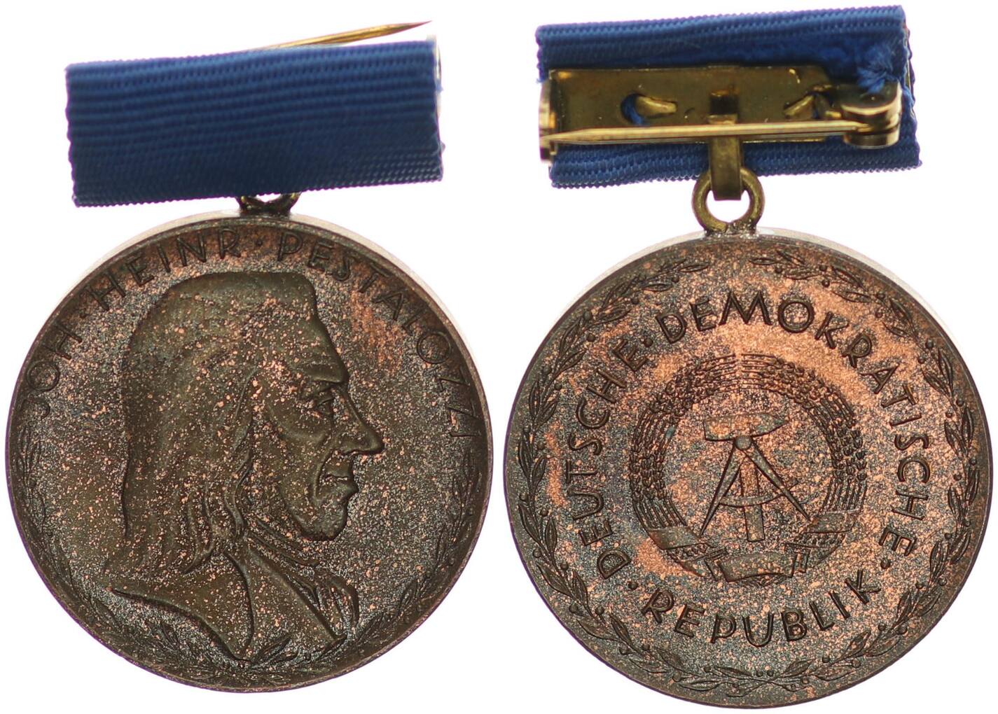 DDR Pestalozzi-Medaille in Bronze  