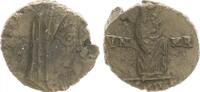 Antike / Römische Kaiserzeit Follis Divus Constantinus RS C. verschleiert n.r. stehend -