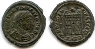 Antike follis Camp-gate of Constantine II as Caesar (317-37), Heraclea, Roman Empire -