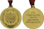 REPUBLIK ÖSTERREICH Vergoldete Bronzemedaille 1. Klasse -