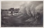 Cuxhaven Ansichtskarte/Postkarte/10 Nordseebad Cuxhaven. Brandung bei der Seebadeanstalt -