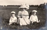 Deutsches Reich Ansichtskarte/Postkarte/Kronprinzessin mit ihren ältesten Söhnen. -