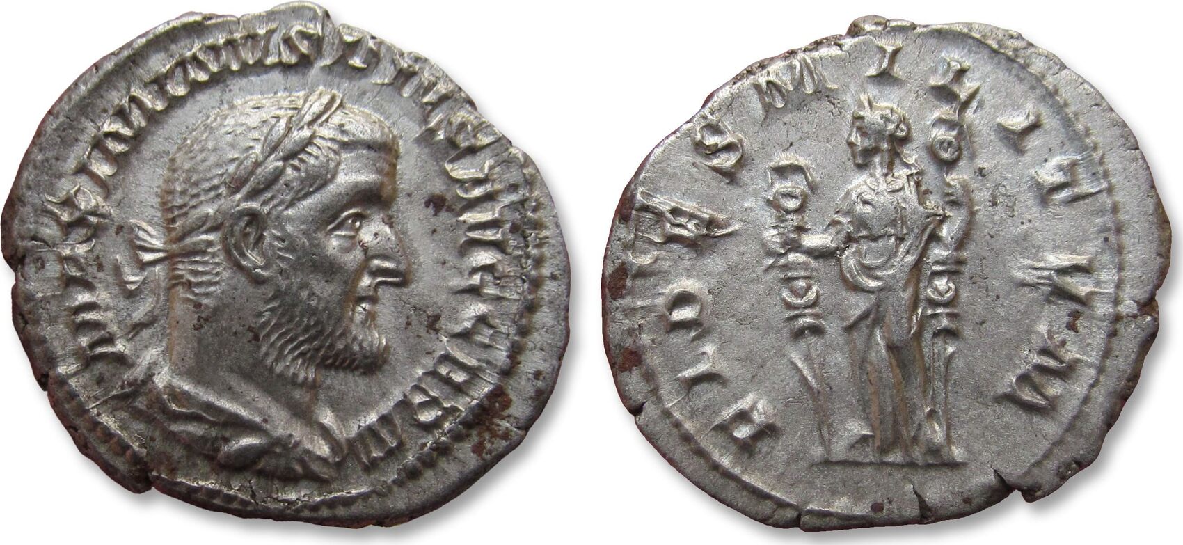 Denarius - Maximinus Thrax (FIDES MILITVM; Fides) - Roman Empire