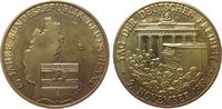 Gelegenheitsmedaillen Medaille Messing 40 Jahre Bundesrepublik Deutschland, Brandenburger Tor / Landkarte, ca. 30 MM -