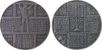 Kalendermedaille Bronze versilbert Wien (Hebräische Ausführung), Judaika, stehender Mann vor Kalendarium für sieben Monate / Menora - Datum 5697  Meda