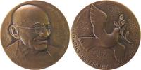 Neujahr Medaille Bronze Neujahr - Mahatma Gandhi, Gewaltlos zur Freiheit, Brustbild halbrects / Taube mit Friedenszweig, v. B.H. Mayer Pforzheim, -