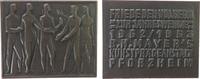 Neujahr Plakette Bronze Neujahr - fünf Männer im Gespräch, Schrift, v. B.H. Mayer Pforzheim, ca. 40 x 50 MM -