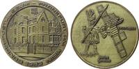 Frankfurt Medaille Messing Frankfurt - auf die 25-Jahrfeier des Bundespostmuseums, Ansicht des Museums / mittelaöterlicher Postbote neben Satellit, -