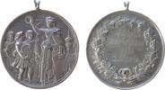 Schützen tragbare Medaille Silber Schluss-Schiessen - 1. Preis, Stadtgöttin mit Siegerkranz neben Pokal und Jungschützen mit Zielscheiben / Gravur, ca. 33, -
