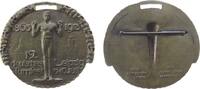Sport Teilnehmerabzeichen Messing Leipzig - 12. Deutsches Turnfest, Athlet auf Podest, Entwurf: Hans Zeissig, ca. 52 x 48 MM, abgebrochene Nadel -