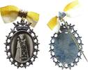 Wallfahrt Pilgerzeichen versilbertes Messingblech Altötting - Schwarze Madonna, unter Plastik, ca. 43,5 x 31 MM (ohne Befestigung) -