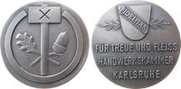Städte Medaille WM Karlsruhe - für Treue und Fleiss, Handwerkskammer, Hammer - Eichel und Eichenblatt / Schrift, ca. 45,5 MM -