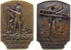 Frankfurt Abzeichen Bronze Frankfurt - I.Internationale Arbeiter Olympiade, Athlet mit Fahne, ca. 29,5 x 44 MM, intakte Nadel -
