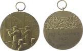 Schützen tragbare Medaille Bronze vergoldet Quellenburg - Komp. Quellenburg 1932, Schützen im Schießstand / Gravur, ca. 40,5 MM -