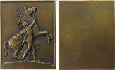 Paris Plakette Bronze Pferd von Marly - Louvre Paris, ein nackter griechischer Soldat mit einem umgehängten Köcher hält das hochsteigende Pferd -
