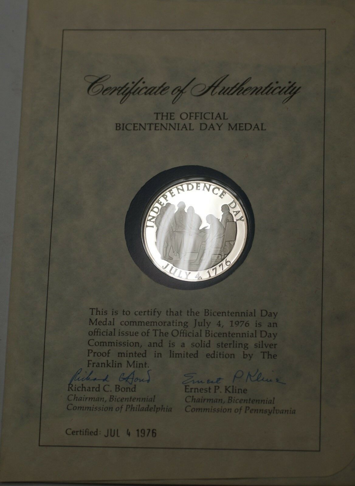 1976 Official Bicentennial Day Commemorative Silver Medal and Signature Book 