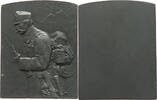 Haus Habsburg Medaille Zink-Plakette 1916 (von Stiasny). Soldat mit Bajonett -