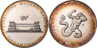 Medaille 1967 DDR Pergamonaltar vz, Kratzer