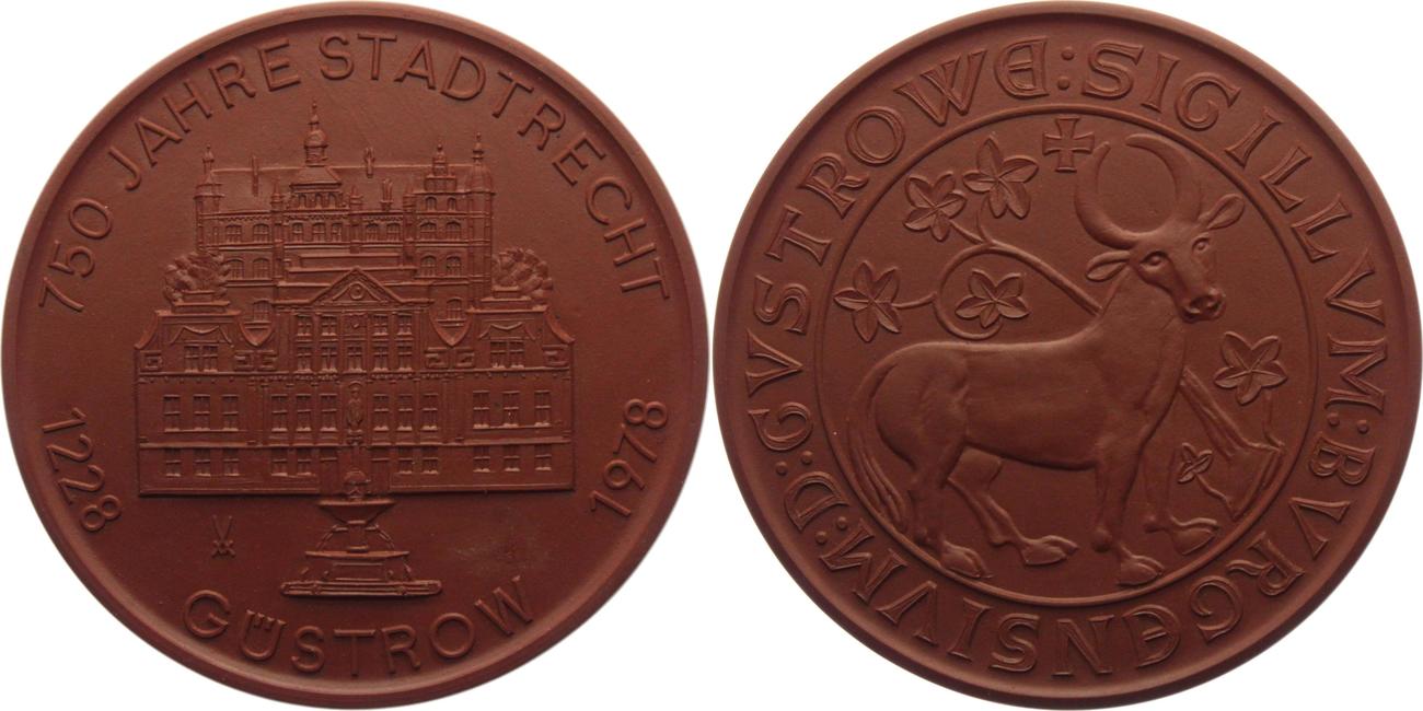 Medaille 1978 750 Jahre Stadtrecht In G strow Schloss BU MA Shops medaille-1978-750-jahre-stadtrecht-in-g-strow-schloss-bu-ma-shops