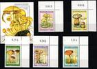 Guinea Guinea 1568-1572, Block 500 postfrisch Pilze MiNr. 1568-1572, Block 500 postfrisch Pilze -