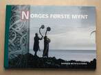 Norwegen 1995 Harald V., 5 Kroner im Blister, Kursmünze auf 1000 Jahre Münzprägung BU