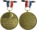Luftfahrt - Ballon Bronzemedaille, vergoldet Erinnerung a.d. Ballonaufstieg v. H. Giffard während d. Weltausstellung in Paris -