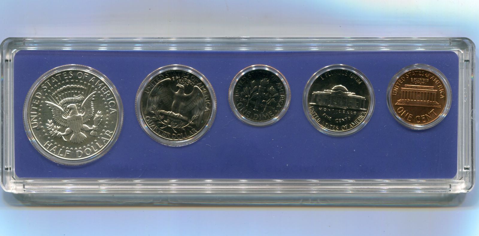 Что значит пруф лайк. 20 Марок пруф лайк. Low Island - Antarctic 1 Dollar $ 2021 Dinosaurs 40mm 200pcs Prooflike.