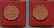 DDR/Berlin, Keramik-Medaille, , -