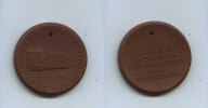 DDR/Dresden, Keramik-Medaille, 10 Jahre HO-Warenhaus-HOWA-, -