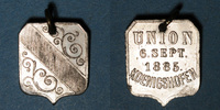 ALSACE Alsace. Strasbourg. Union Koenigshofen. Insigne laiton nickelé.18 x 27 mm. Avec son anneau -